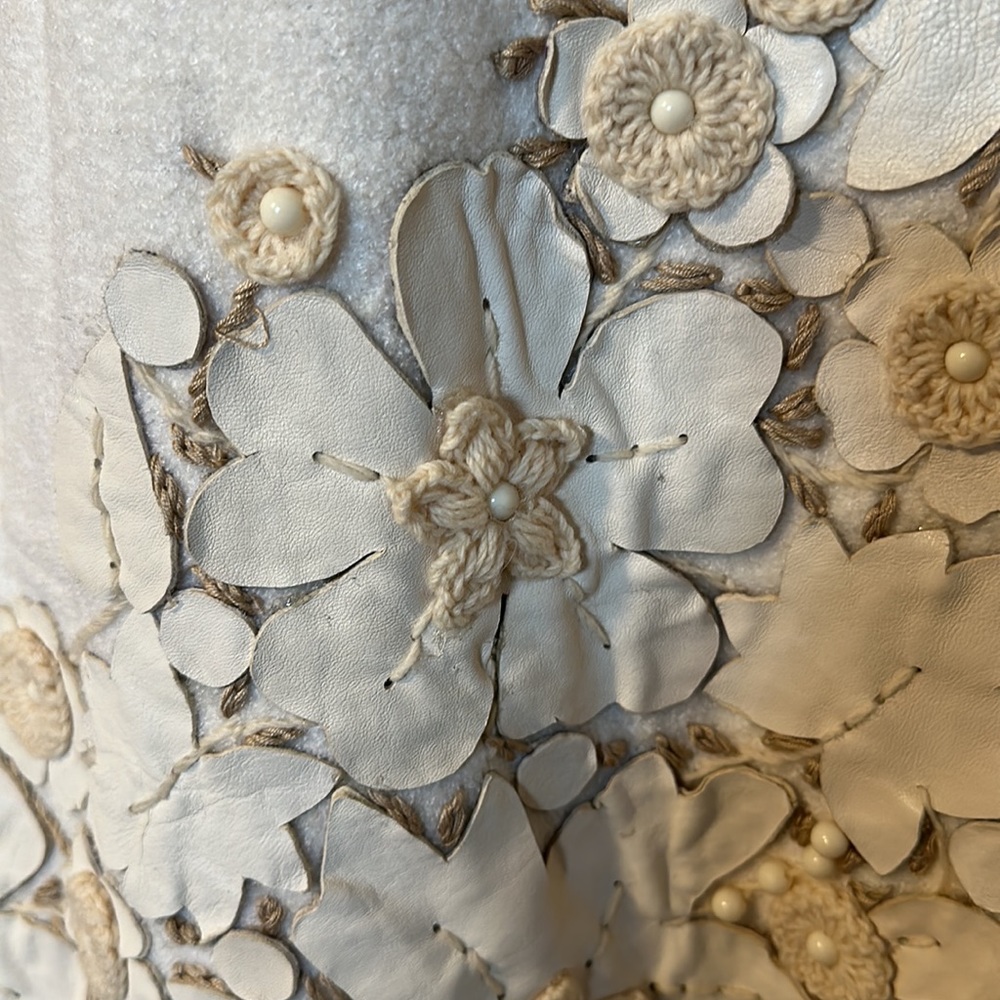 Coat - Picture 5 of 9